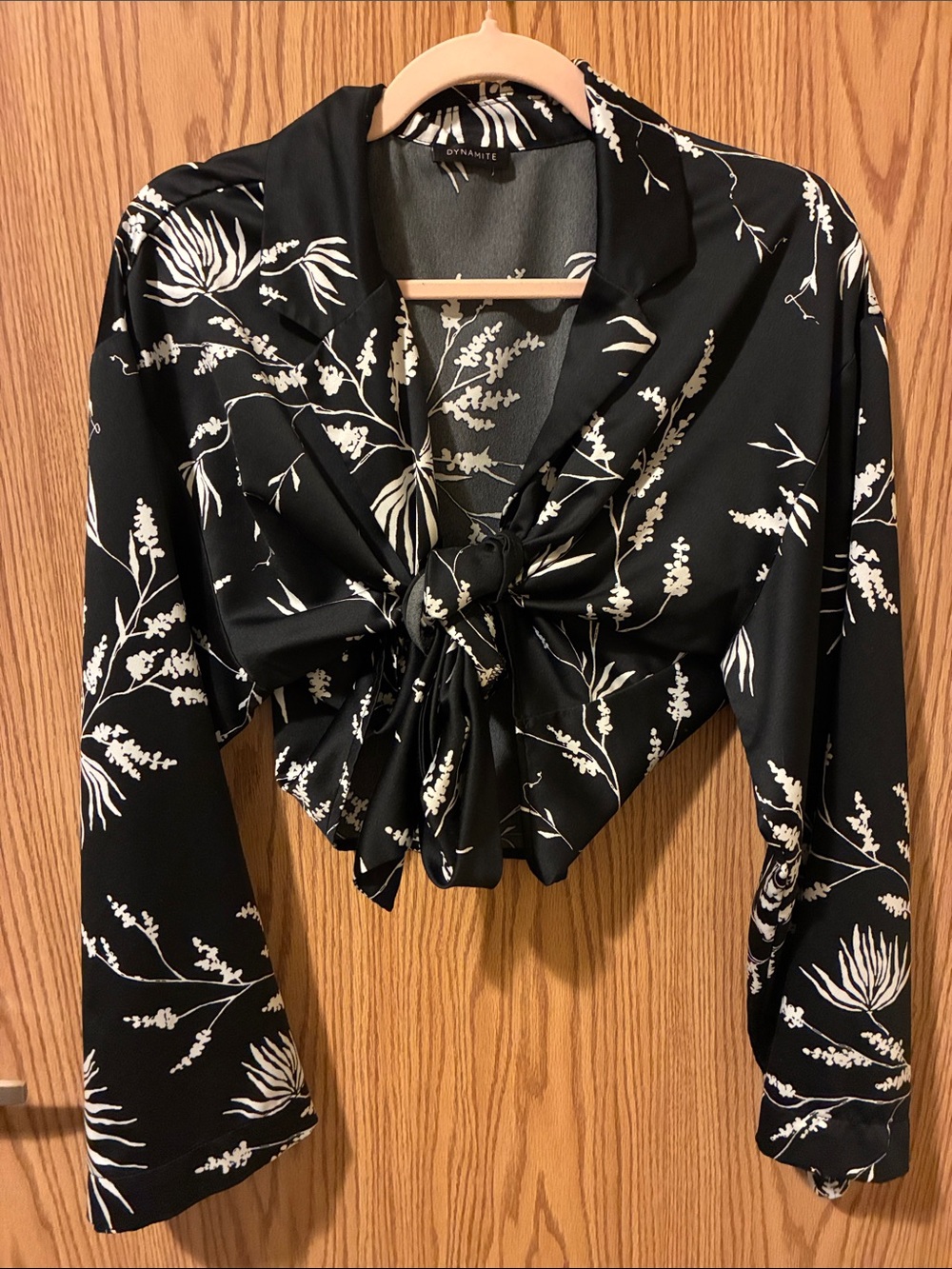 Dynamite Black and White Floral Tie-Front Crop Blouse